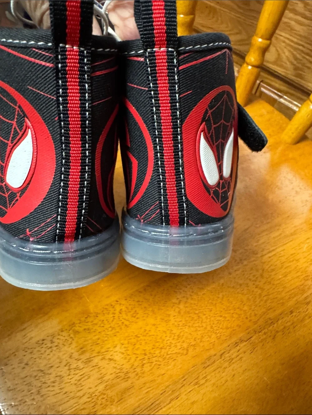 Marvel NWT 13 Spiderman LIGHT UP Kids Black and Red Web-Print High-Tops
